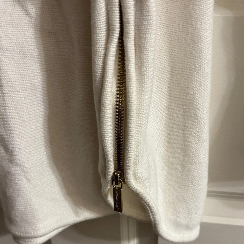 Michael Kors Off-White Knit Long Sleeve Top w/ Double Gold Zipper Sides